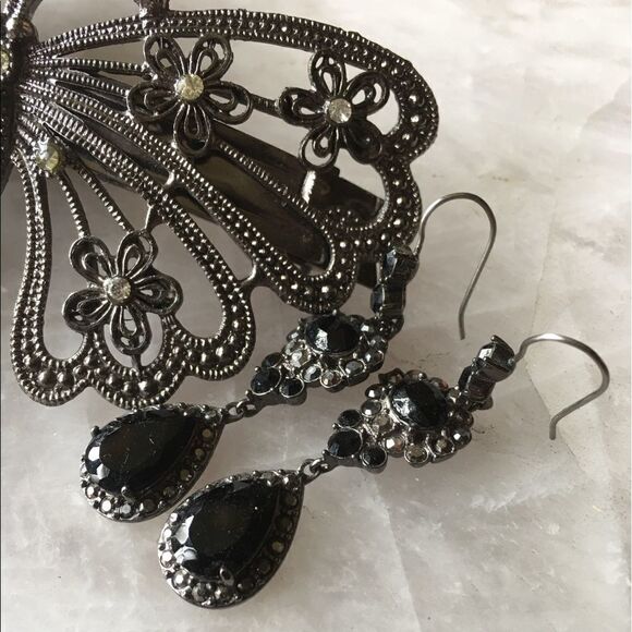 BLACK DROP on aged Silver Dangle Earrings! - Picture 2 of 8